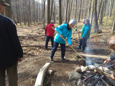 201904001 Čistenie studničky